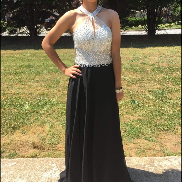 Prom/formal Dress - Picture 4 of 8